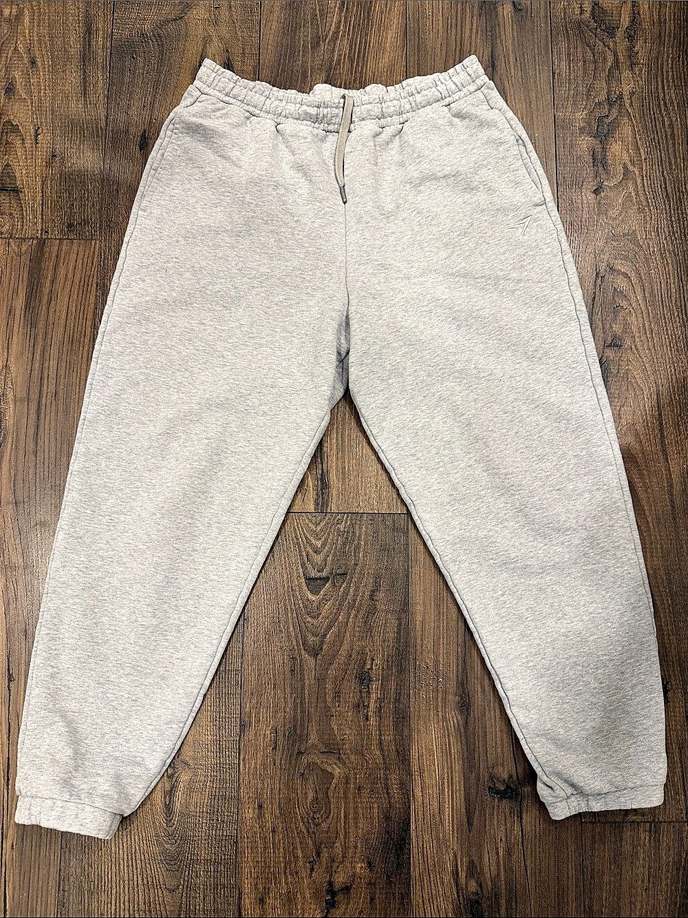 GYMSHARK  Gray Sweatpants Large